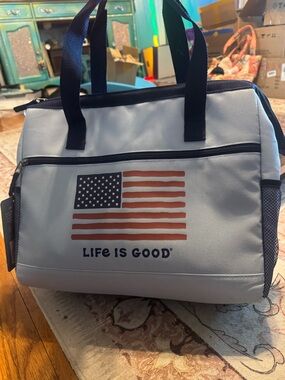 Life Is Good Light Blue Insulated Cooler Bag w/ Navy Accents & American Flag NEW